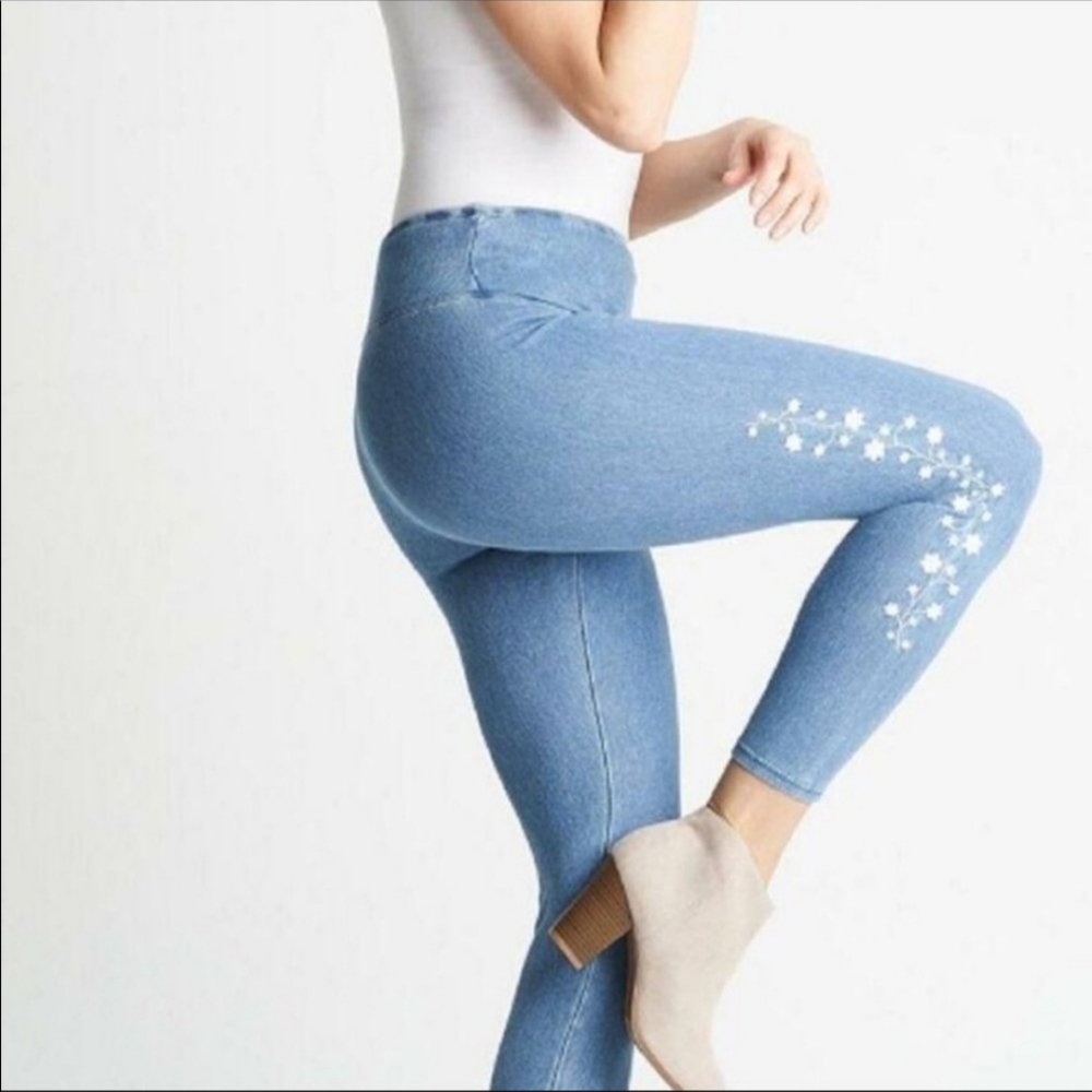 NWT - YUMMIE Stretch Denim Embroidery Leggings, L